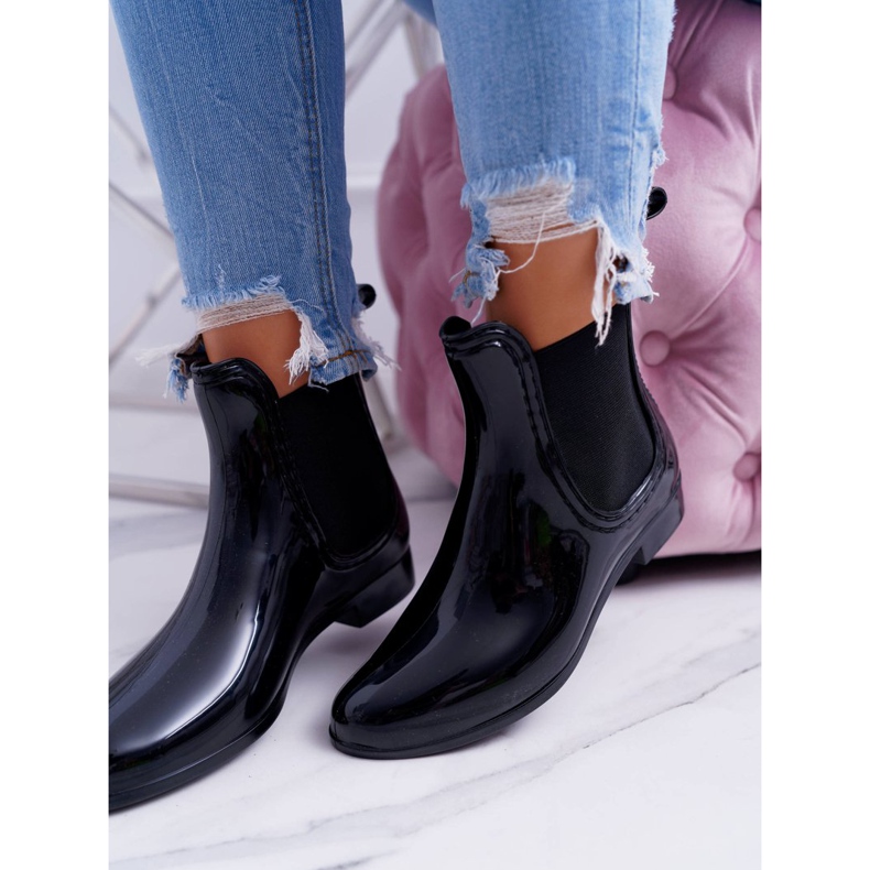 Dame lakeret sort slip-on galoscher 2