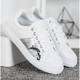 SHELOVET Komfortable hvide sneakers 2