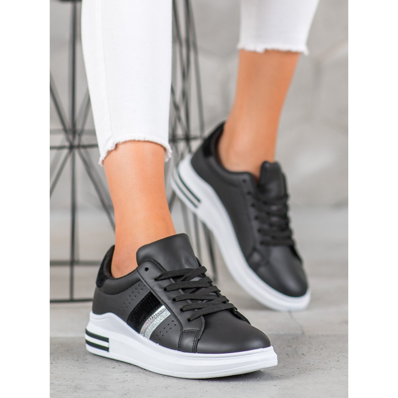 SHELOVET Stilfulde sneakers sort 1
