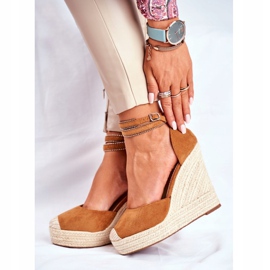 FB2 Kvinders sandaler på en kilehør Camel Canterola brun 2