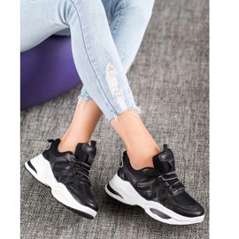 SHELOVET Komfortable sorte sneakers 1