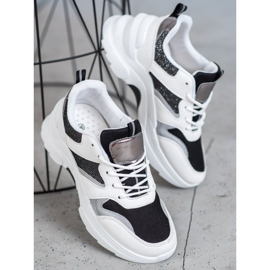 SHELOVET Stilfulde sneakers hvid sort 4