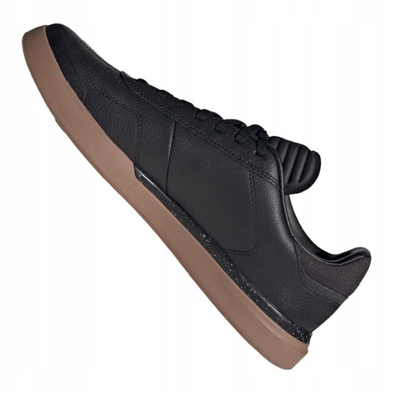 Adidas Sleuth Dlx M EG4614 sort 2