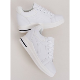 Hvide BY-0370 WHITE / WHITE sneakers på en skjult kile 2