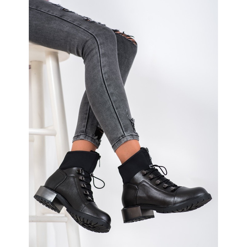 Goodin Black Fashion Workers sort 2