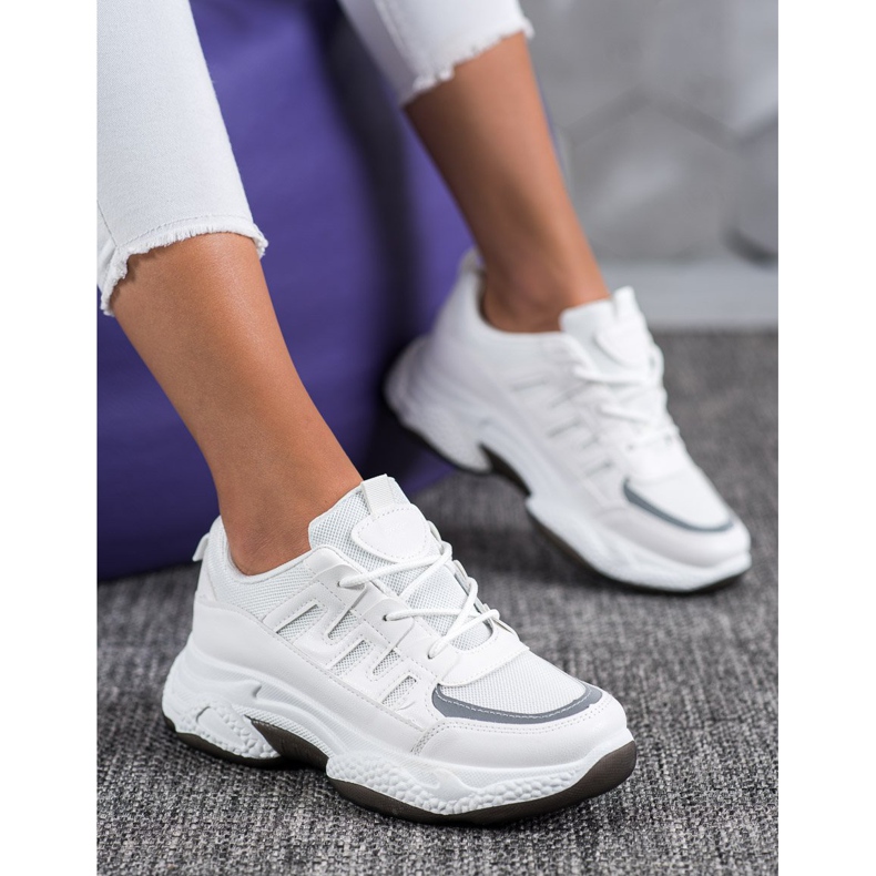 SHELOVET Komfortable sneakers med mesh hvid 1