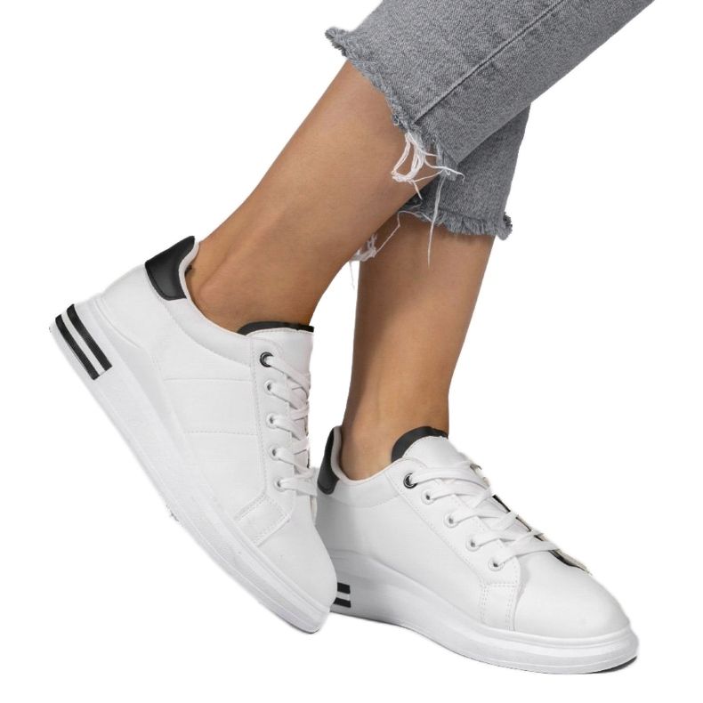 LG20 hvide klassiske sneakers sort 1