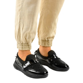 Sort B120 slip-on sportssko 1