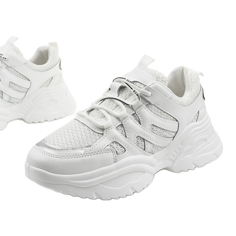 Cahraelas hvide sneakers 1