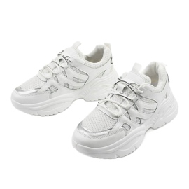 Cahraelas hvide sneakers 2