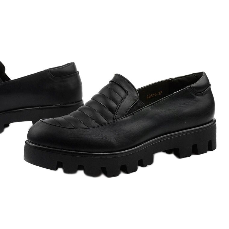 Sorte kvinders slip-on sko fra Ramsgate 1