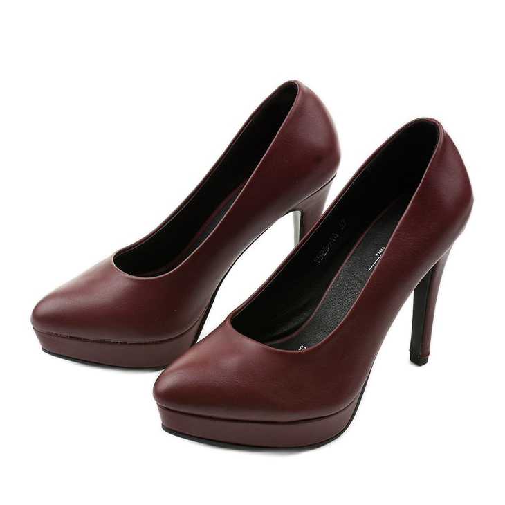 Maroon matte pumps på en Density -hæl rød 2