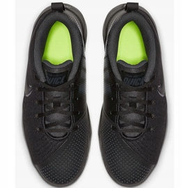 Nike Team Hustle Quick 2 sorte sko til børn AT5298 001 1
