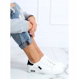 Kvinders sort / hvide sneakers LA132P HVID / SORT 2