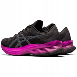 Asics Novablast W 1012A584 004 løbesko sort 1