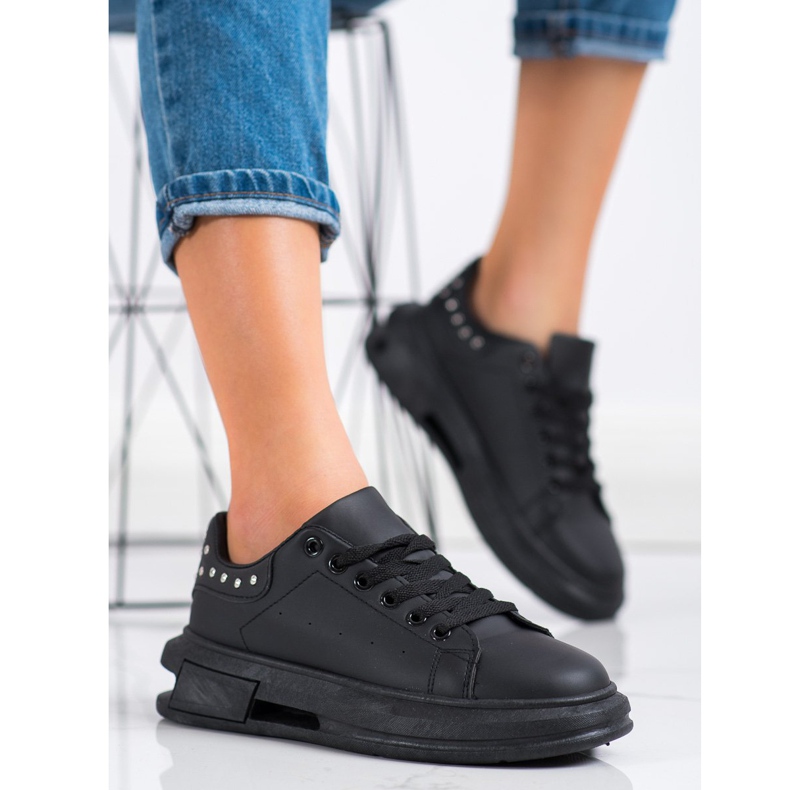 SHELOVET Sneakers med studs sort 1