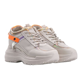 Beige sneakers med en tyk Johan sål 1