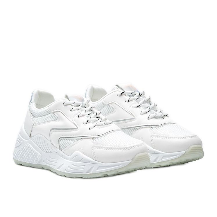 Store hvide sneakers med metalliske Kenna -detaljer 1
