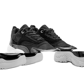 Sorte sneakers med en tyk Kail sål 1