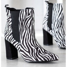Corina Zebra Print Boot hvid sort 1