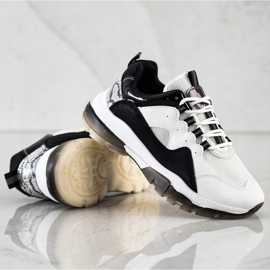 Ideal Shoes Sneakers på den sorte platform hvid 2