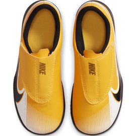 Nike Mercurial Vapor 13 Club Ic PS (V) Junior AT8170 801 fodboldsko hvid sort orange 1