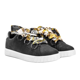 Sorte sneakers med satinbinding fra Kisionis 1