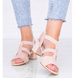Beige sandaler på en lav Forte stolpe 1