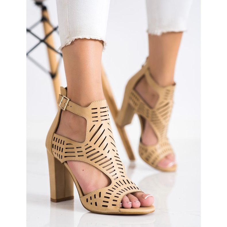 Renda Sandaler med åbent mode beige 2