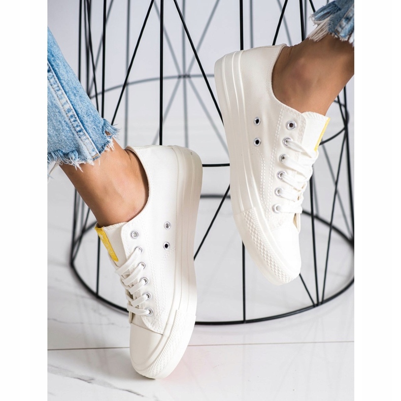 SHELOVET Klassiske hvide sneakers 1