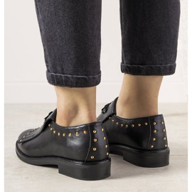 Sorte slip-on sko med GF-FD9 nitter 1