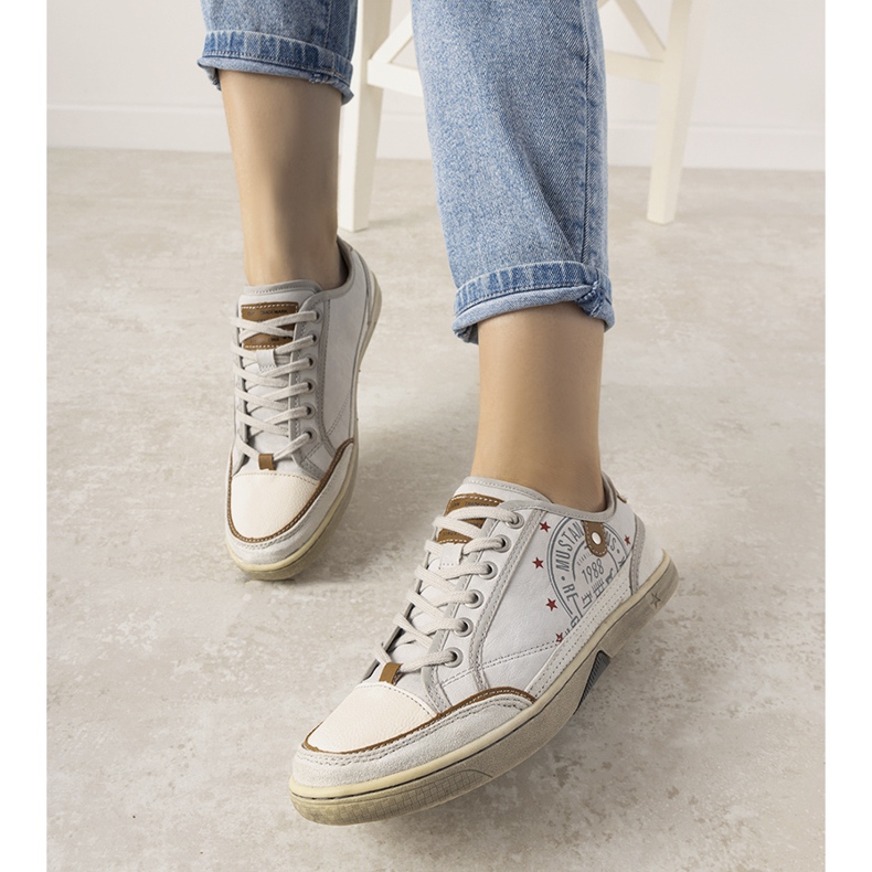 Esta grå sneakers til kvinder 1