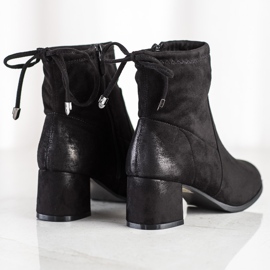 SHELOVET Suede sorte støvler 1