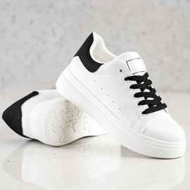 Ideal Shoes Klassiske hvide sneakers 1