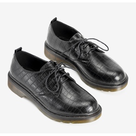 Sorte Oxfords i lædertemaet i krokodillen 1