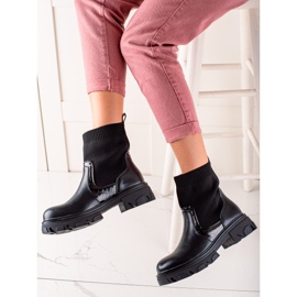 TRENDI Slip-on poser på platformen sort 1