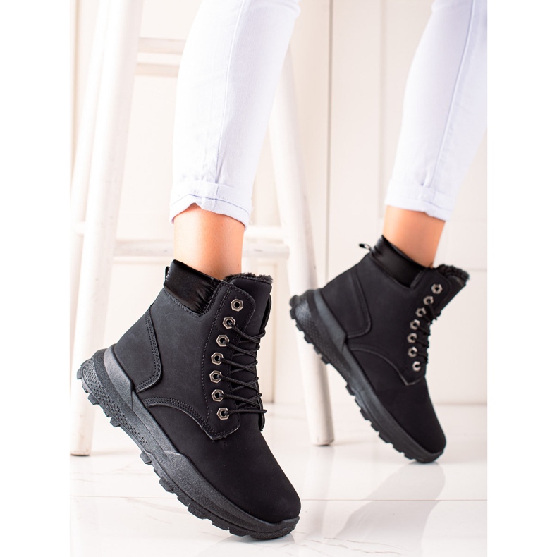 TRENDI Black Trappers sort 1