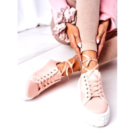 Kvinders lyserøde sneakers på platformen 1