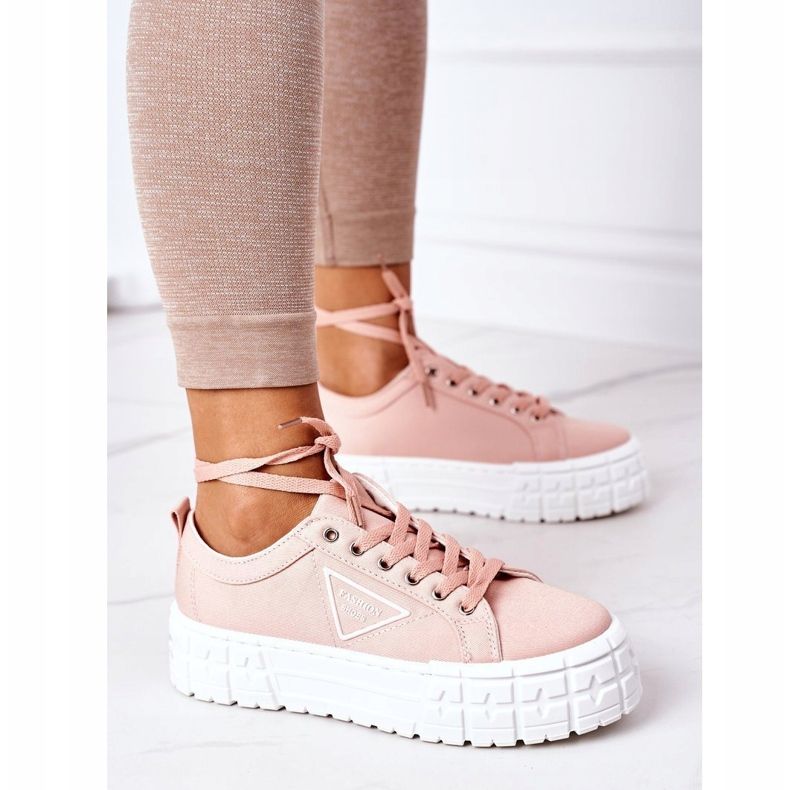 Kvinders lyserøde sneakers på platformen 6