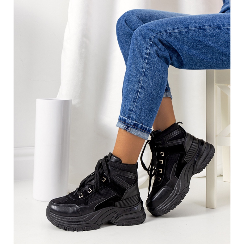 Sorte sneakers fra Muncy 1