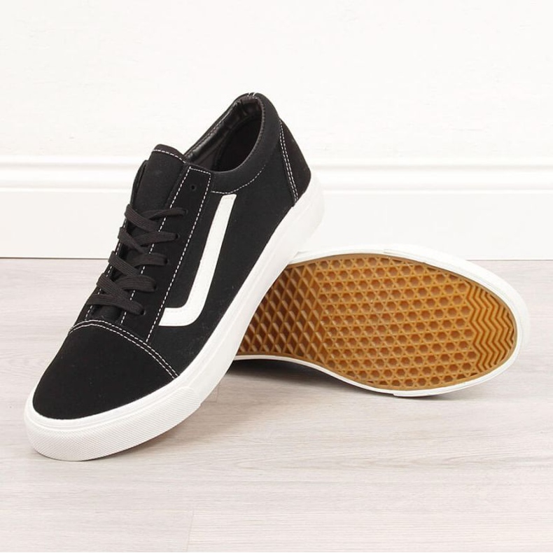 Low-top sneakers Atletico MATC263B sort og hvid 1