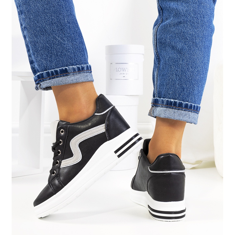 Sorte sneakers på Piazza wedge 2