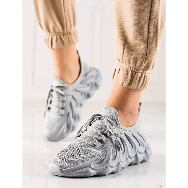 TRENDI Grå modesneakers 1