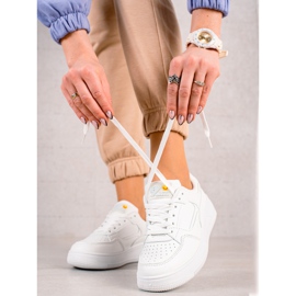 TRENDI Moderigtige hvide sneakers 1