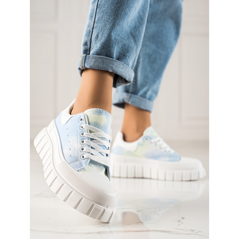 TRENDI Blå sneakers på platformen 1