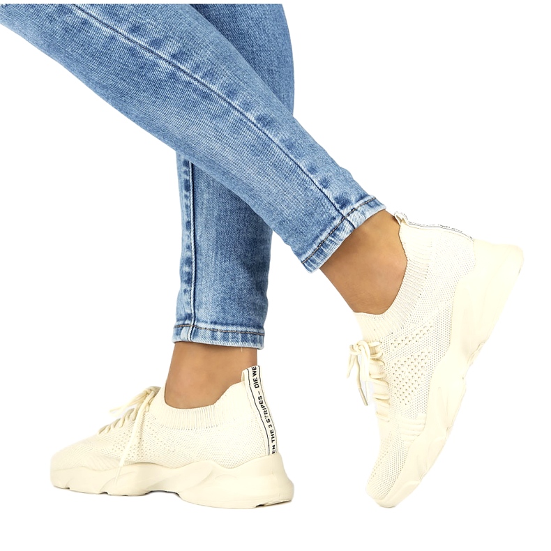 Filippo DTN2184/22 beige sokker. 6