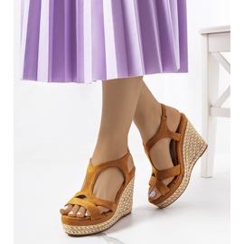 Brune espadriller på en ceder kile 1