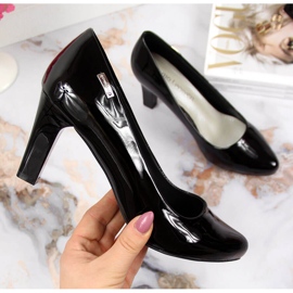 Sorte pumps, lakeret stolpe af Sergio Leone 2