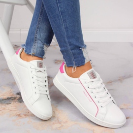Hvide sneakers til kvinder med øko læder Cross Jeans JJ2R4024C 1