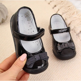 Sorte sorte velcro-ballerinaer til piger Kornecki 6065 1